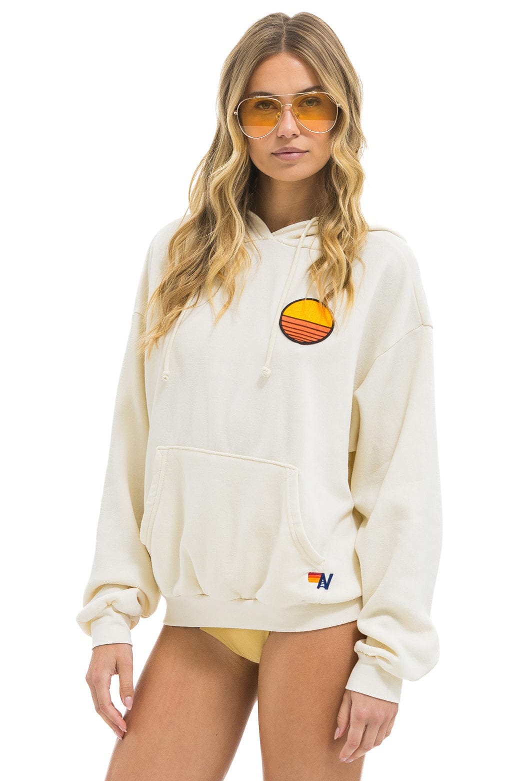 Retro SUNSET PATCH PULLOVER RELAXED HOODIE - VINTAGE WHITE