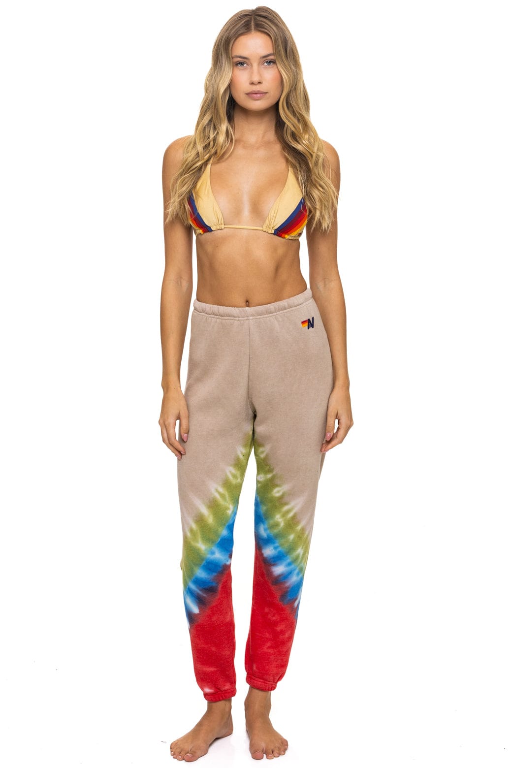 Retro HAND DYED V SWEATPANTS - TIE DYE SAND BLUE RED