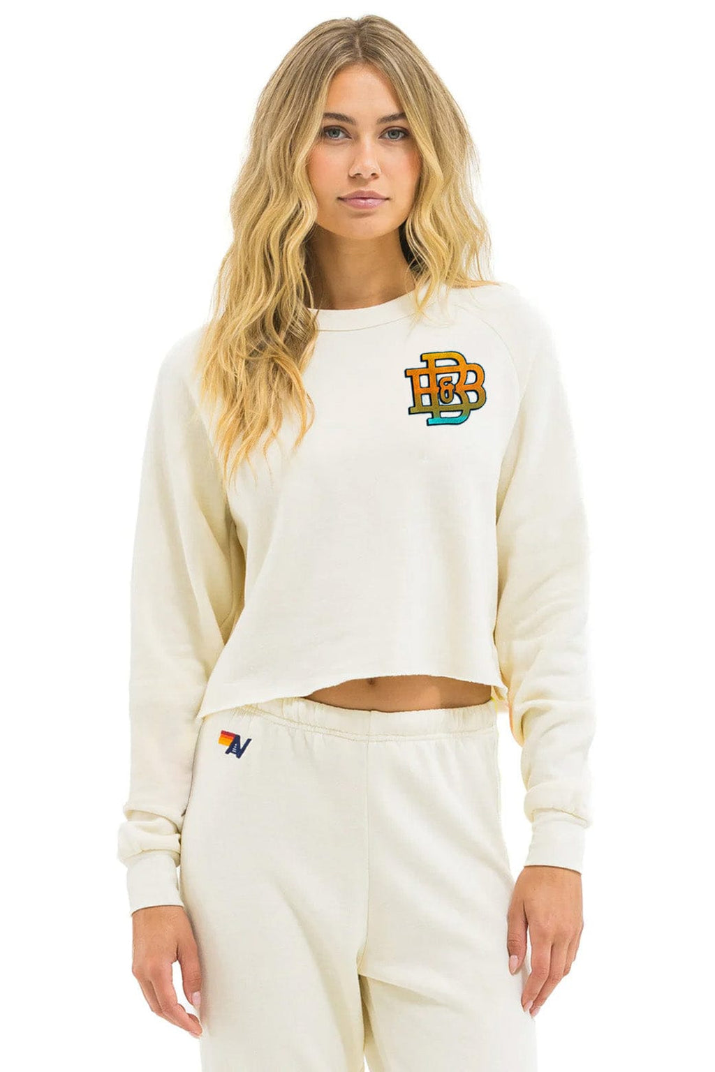 Retro BOURBON AND BEYOND 2025 CROPPED CREW SWEATSHIRT RELAXED - VINTAGE WHITE