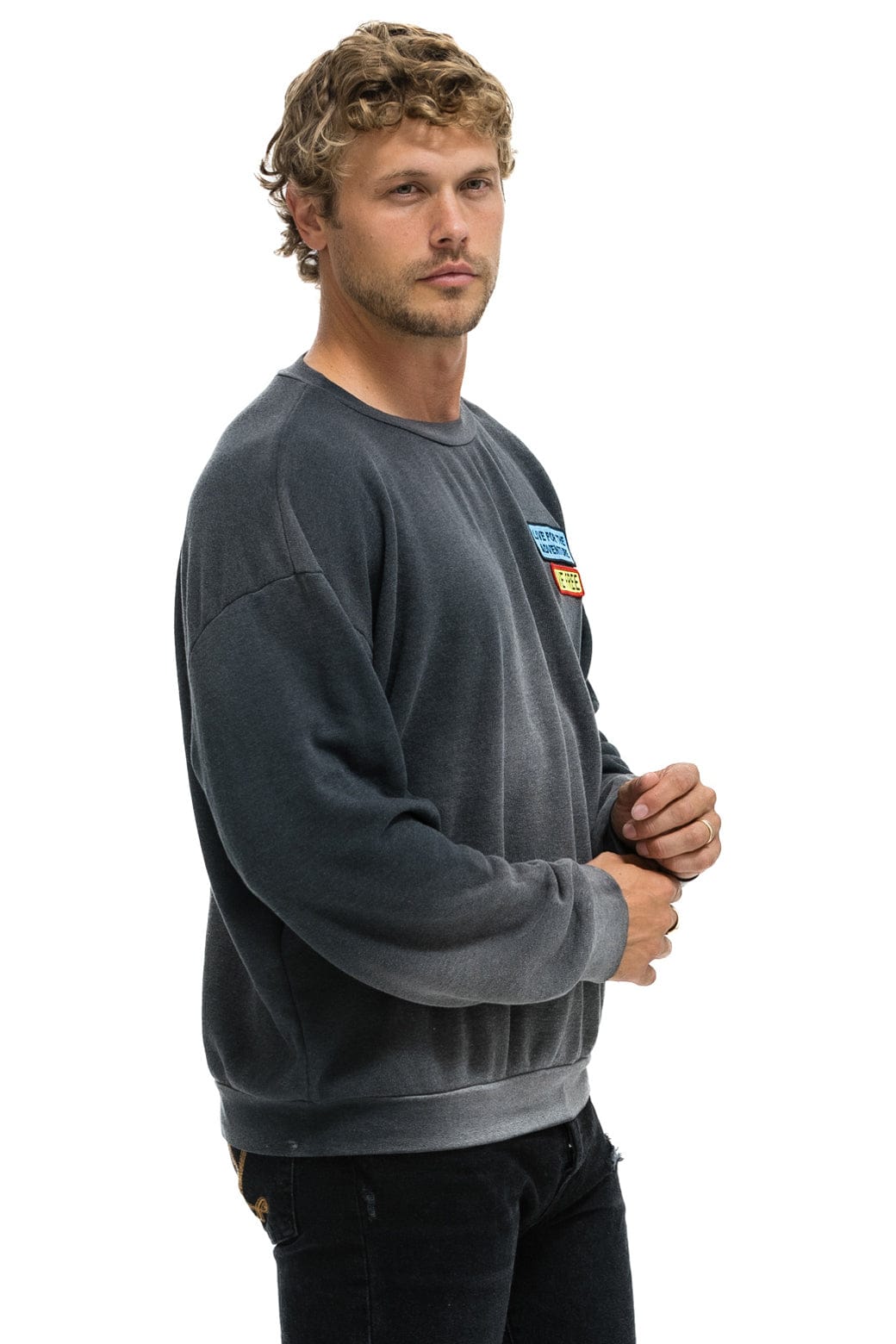 Retro LIVE FREE ADVENTURE PATCH RELAXED CREW SWEATSHIRT - FADED SMOKE