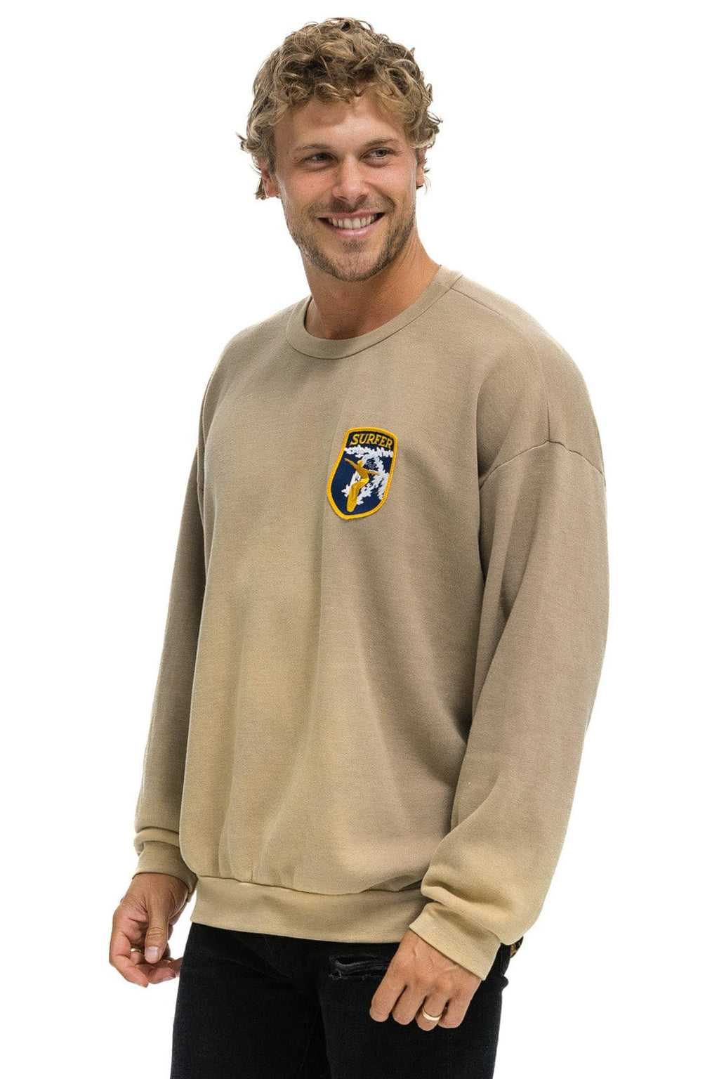 Retro CALIFORNIA SURFER PATCH RELAXED CREW SWEATSHIRT - FADED TAN