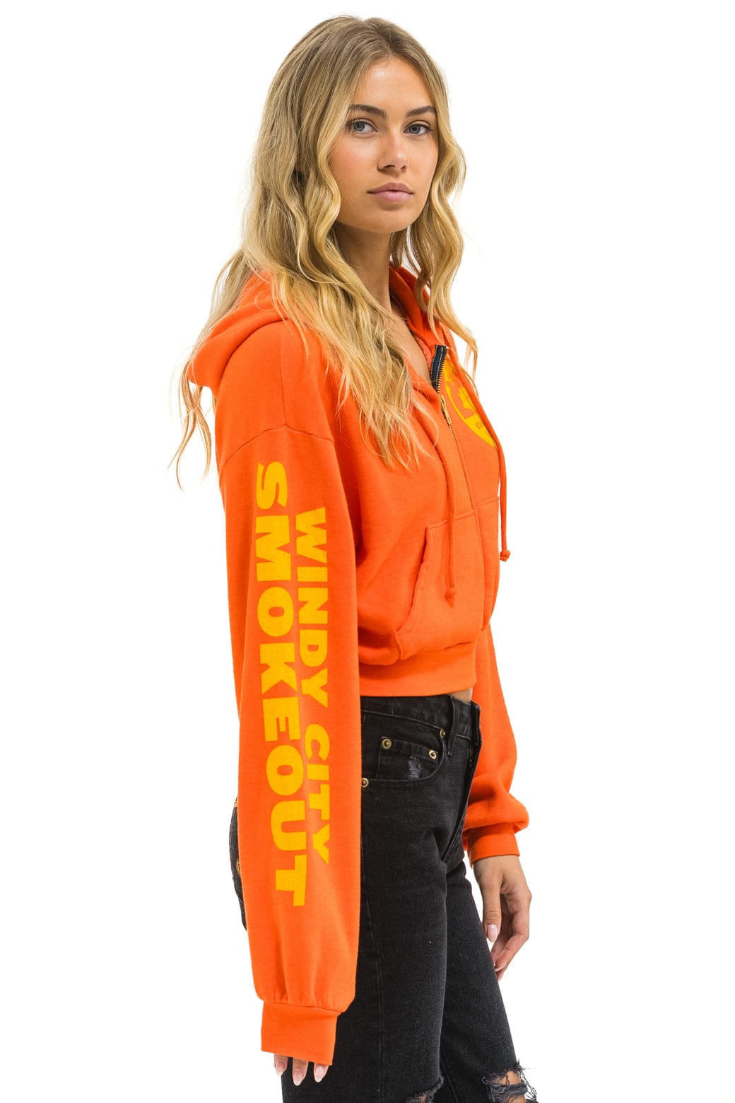 Retro WINDY CITY SMOKEOUT 2025 CROPPED ZIP HOODIE RELAXED - ORANGE