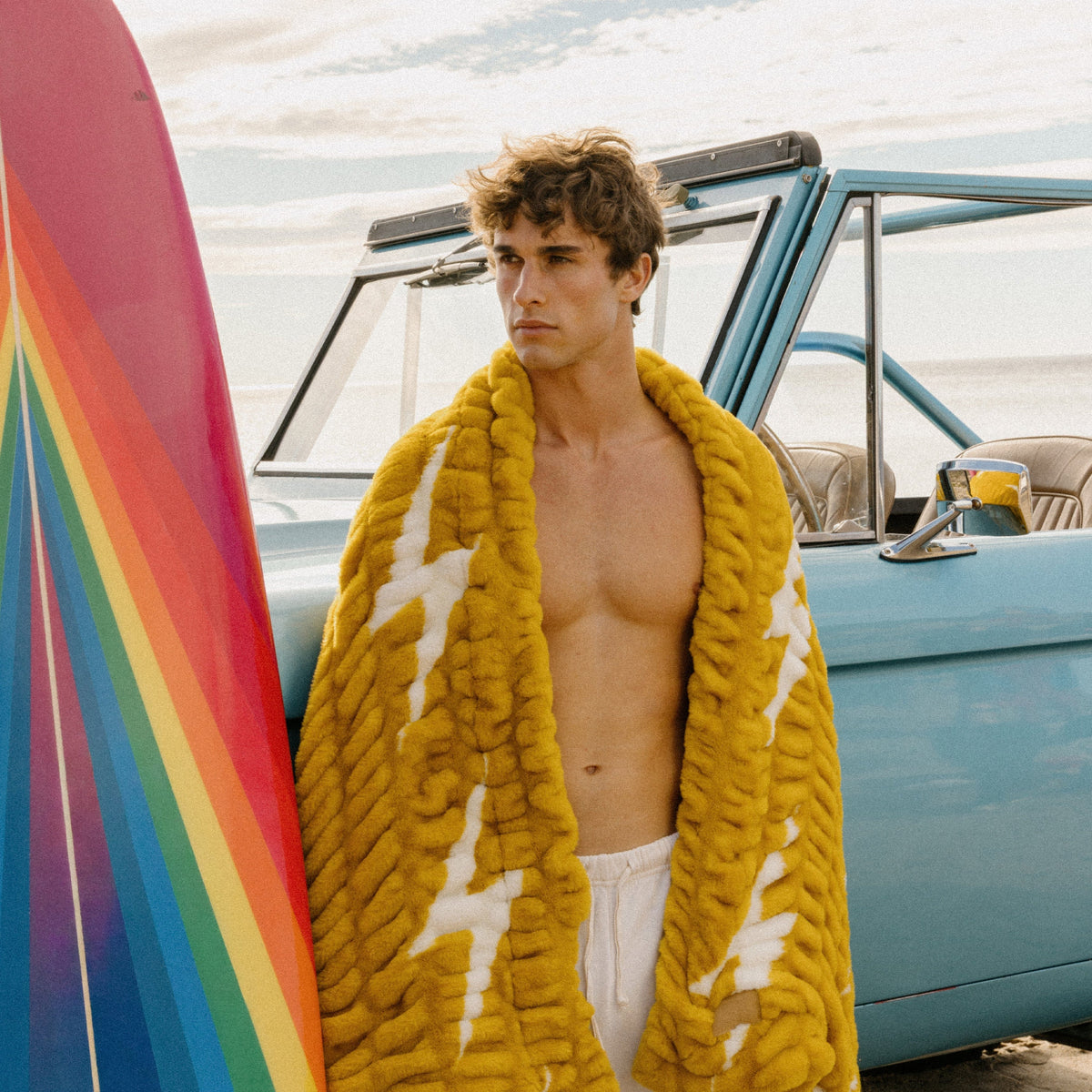 Retro Aviator Nation x Lola Blanket - Gold White Bolt